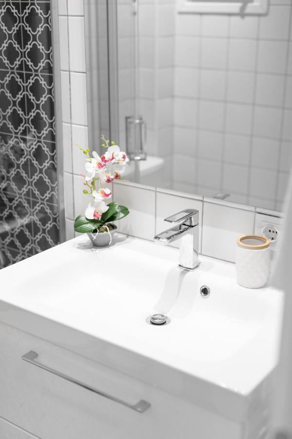 Luxury #5 By Ototo Apartment Tesalonika Bagian luar foto